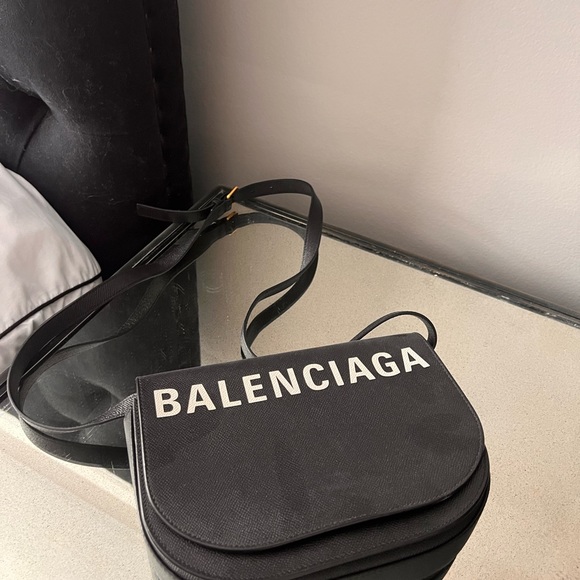 Authentic Rare Balenciaga black and white hobo hangbag - Picture 6 of 6